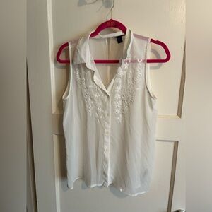 Forever21 medium NWOT semi sheer blouse